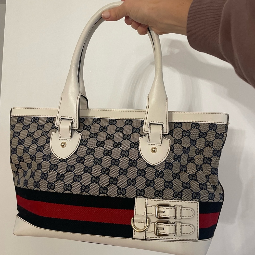 Authentic Gucci Heritage Shoulder Bag + Dust Bag